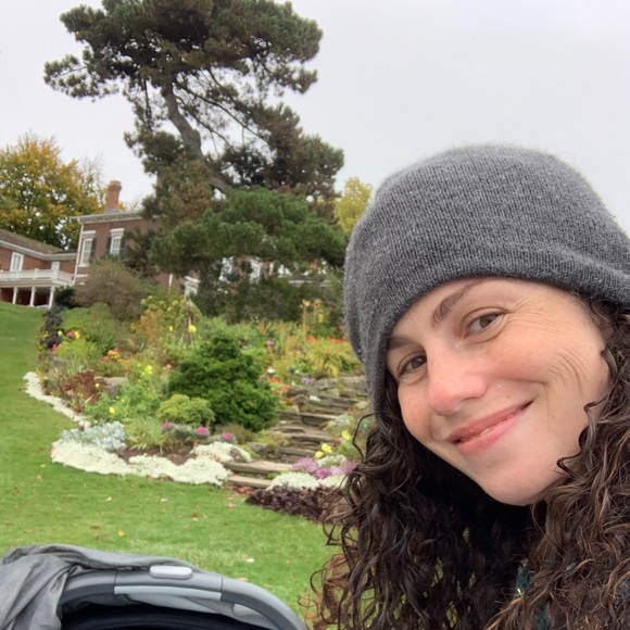 Meet your Posher, Merissa - Picture 1 of 1